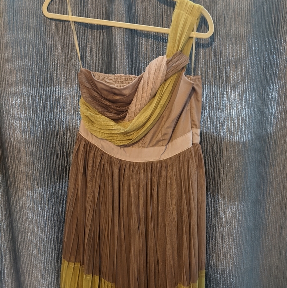 Modcloth Asymmetrical Twist Dress - Picture 3 of 5